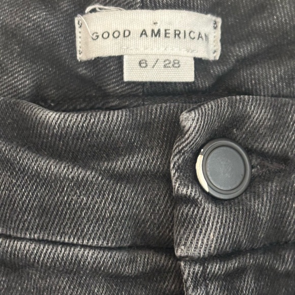 Good American Good Classic Boot Cut Jeans in Black Dark Gray Size 6/28 Raw Hem - Picture 6 of 6